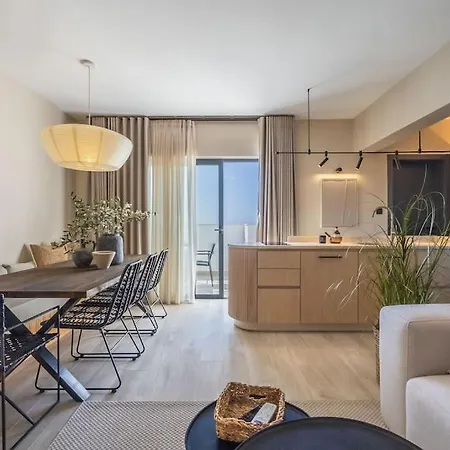 The Sixth - Luxury Penthouse Apartment *