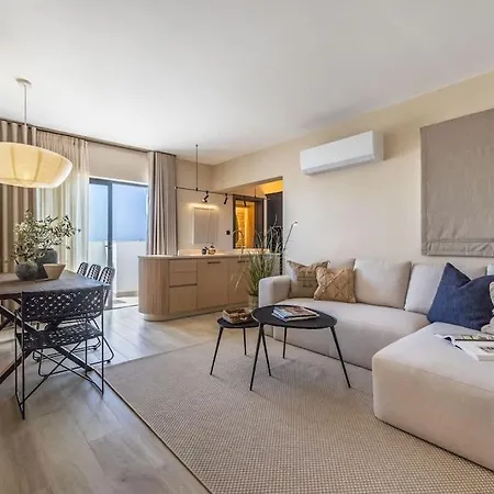 The Sixth - Luxury Penthouse Apartment *